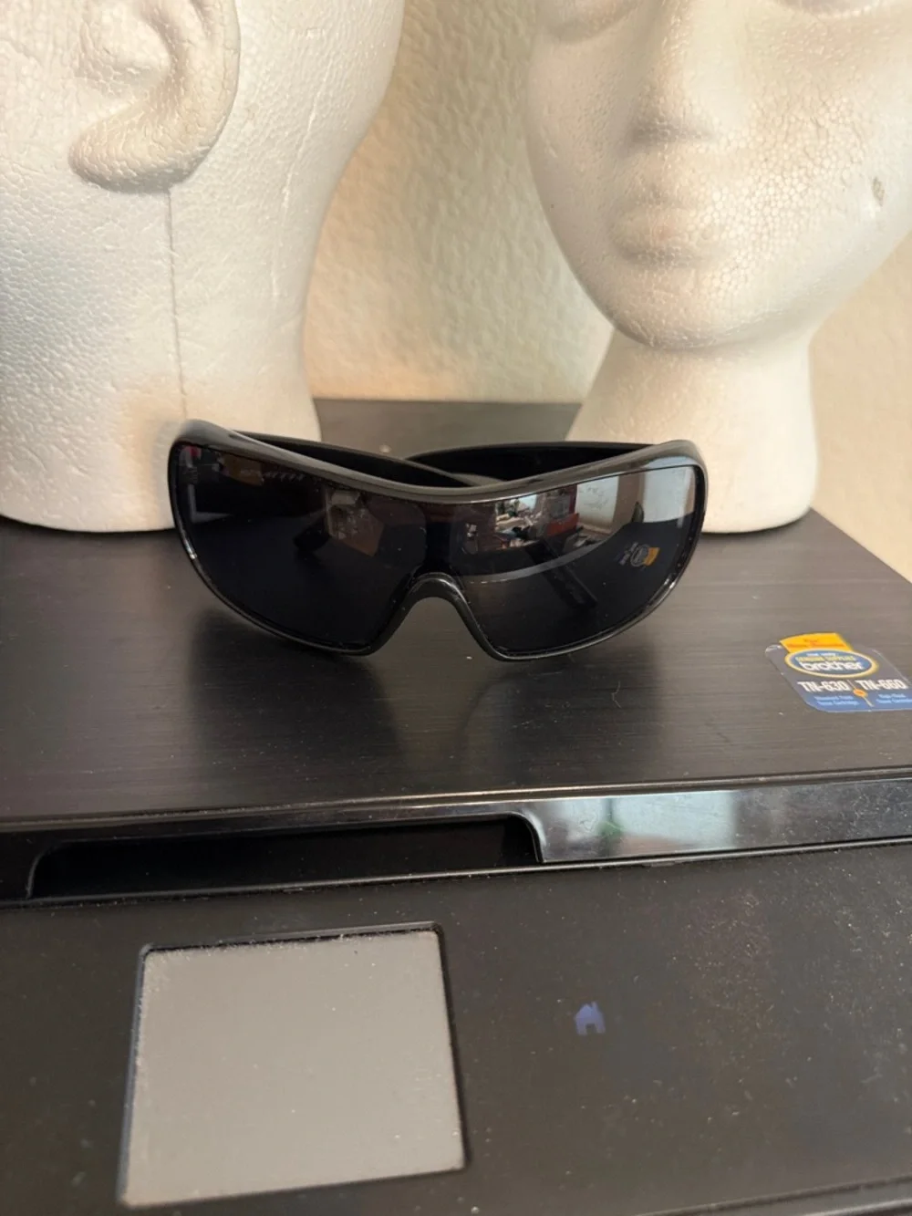 SMITH domino -SMITH Sunglasses with detailing on the side